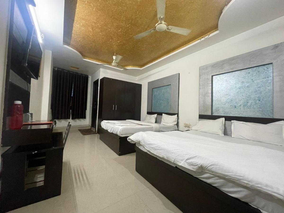 Blue Rose International, Family Hotel Agra  Exteriér fotografie