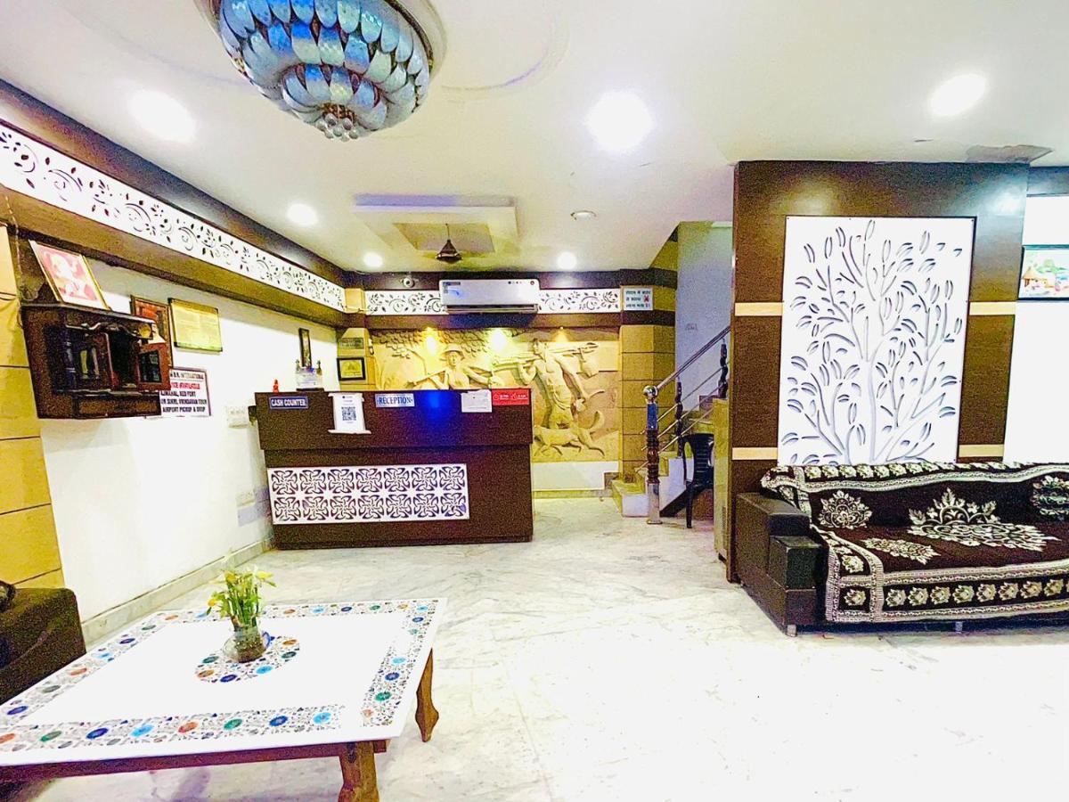 Blue Rose International, Family Hotel Agra  Exteriér fotografie